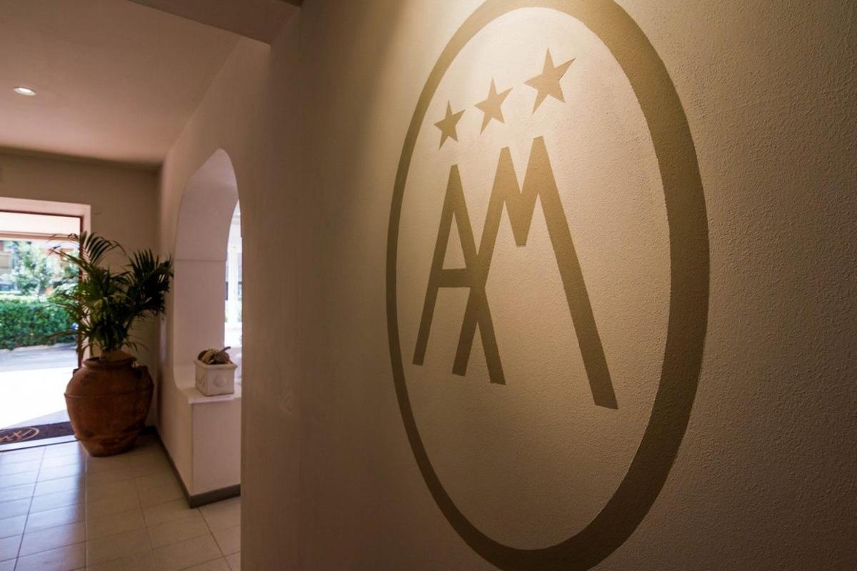 Hotel Mirella Castiglione della Pescaia Bagian luar foto